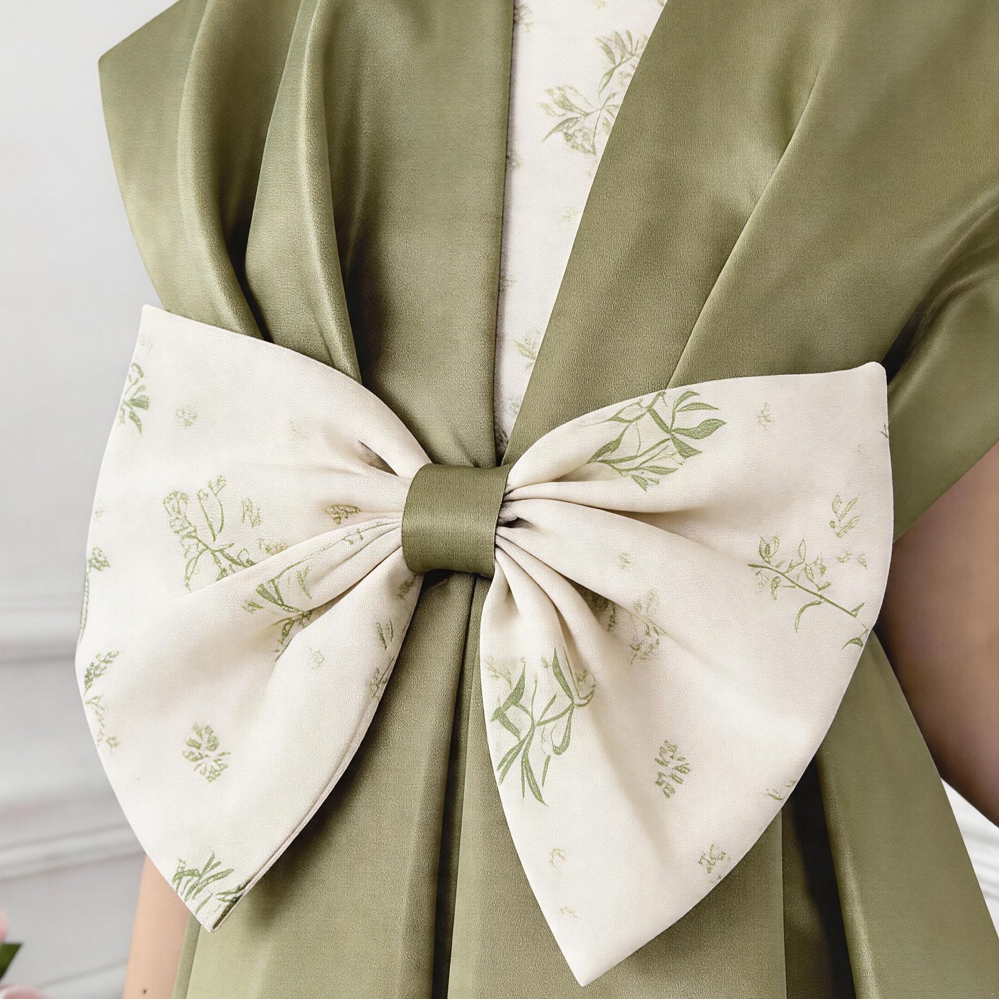 Amara Structured Bow Girls Dress – Elegant Statement Occasion Dress (RG7734)